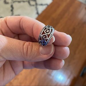 Lia Sophia ring size 6